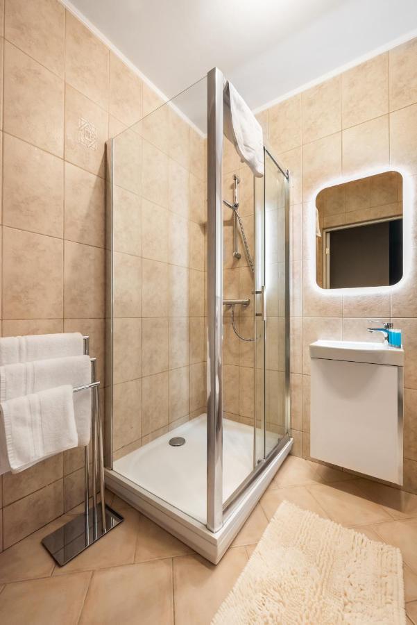 Praga Sulejkowska Comfort Apartment Varşovia Exterior foto
